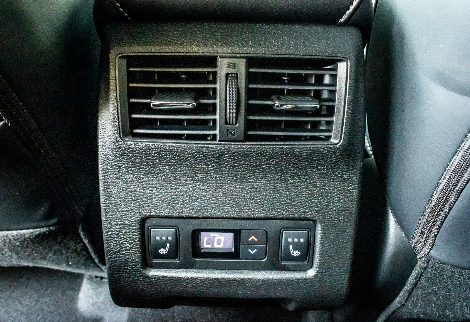 New 2026 Mitsubishi Outlander SEL Black Edition AWD/4WD image 14