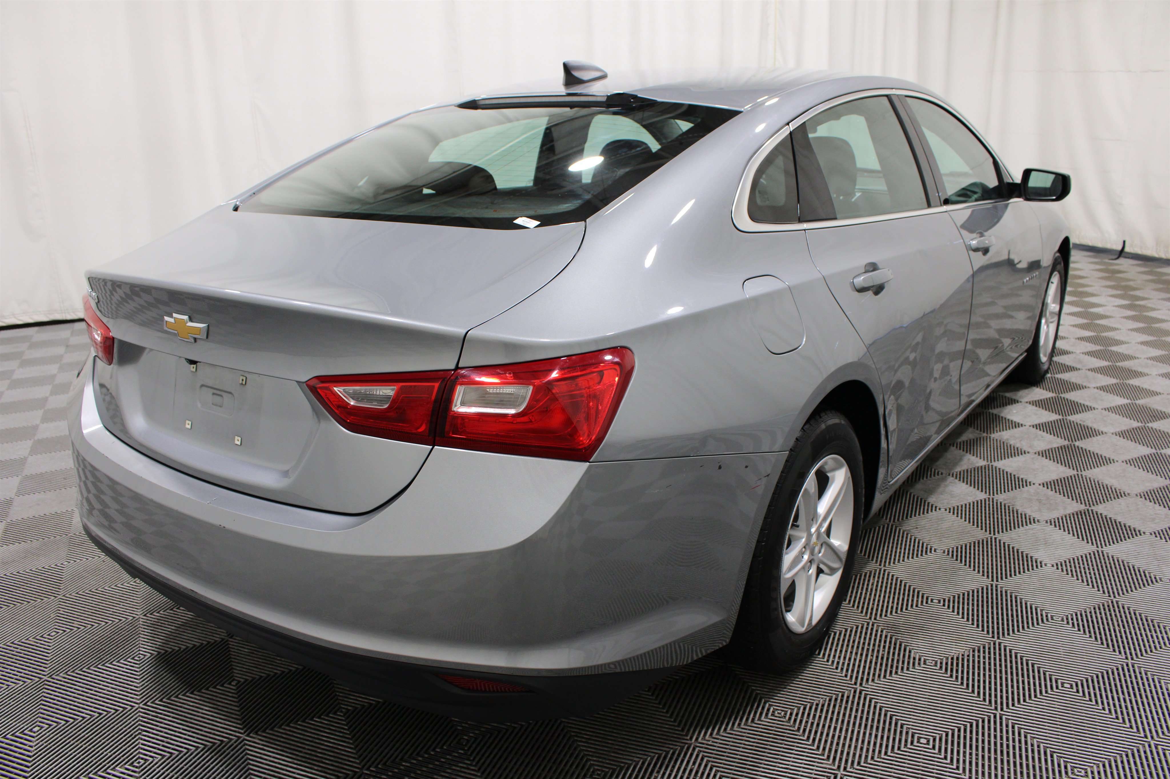 Used 2023 Chevrolet Malibu LS FWD image 29