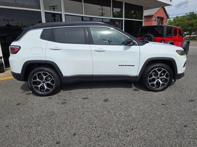 Used 2026 Jeep Compass Limited AWD/4WD image 42