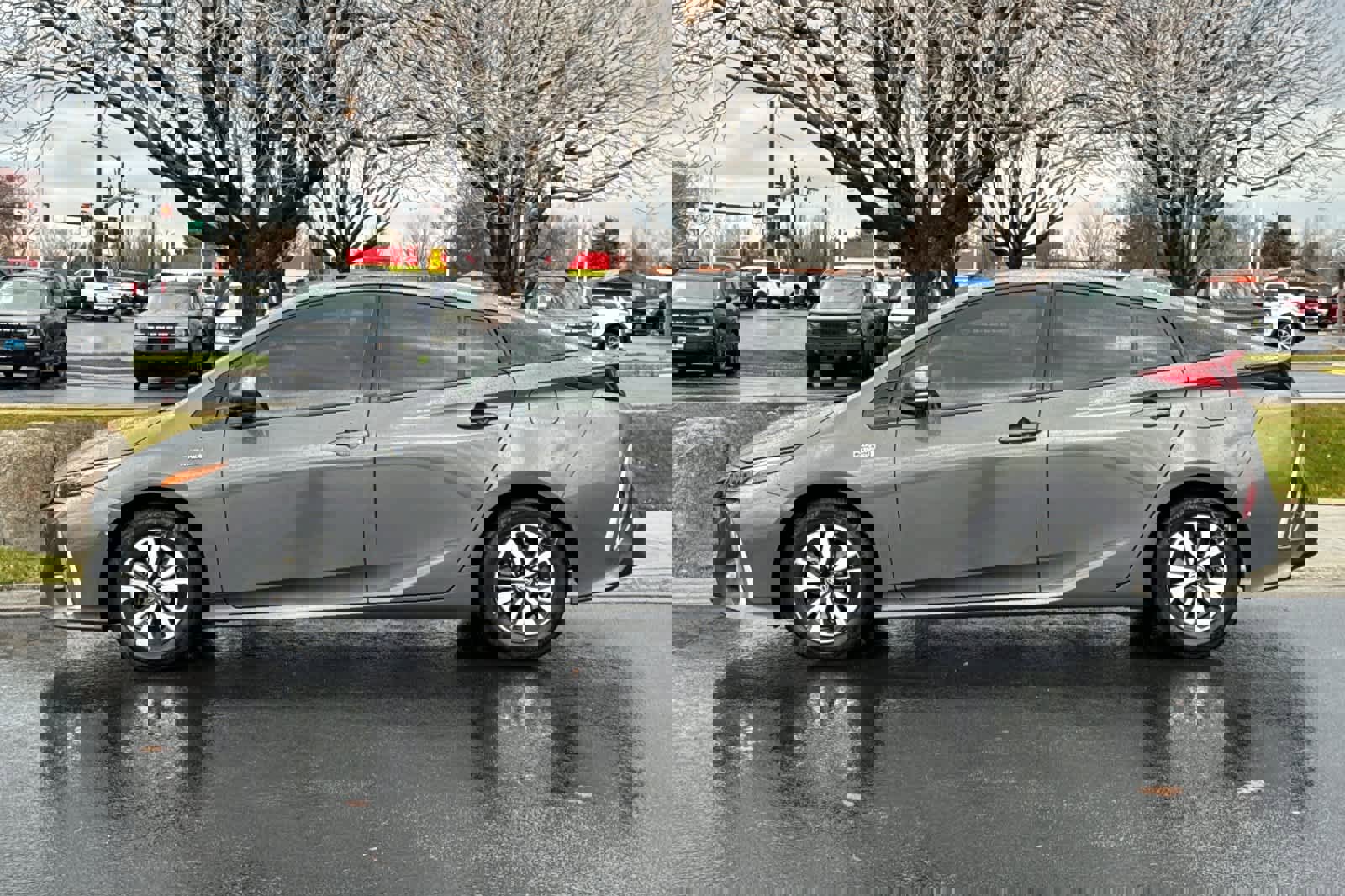 Used 2017 Toyota Prius Prime Advanced image 5