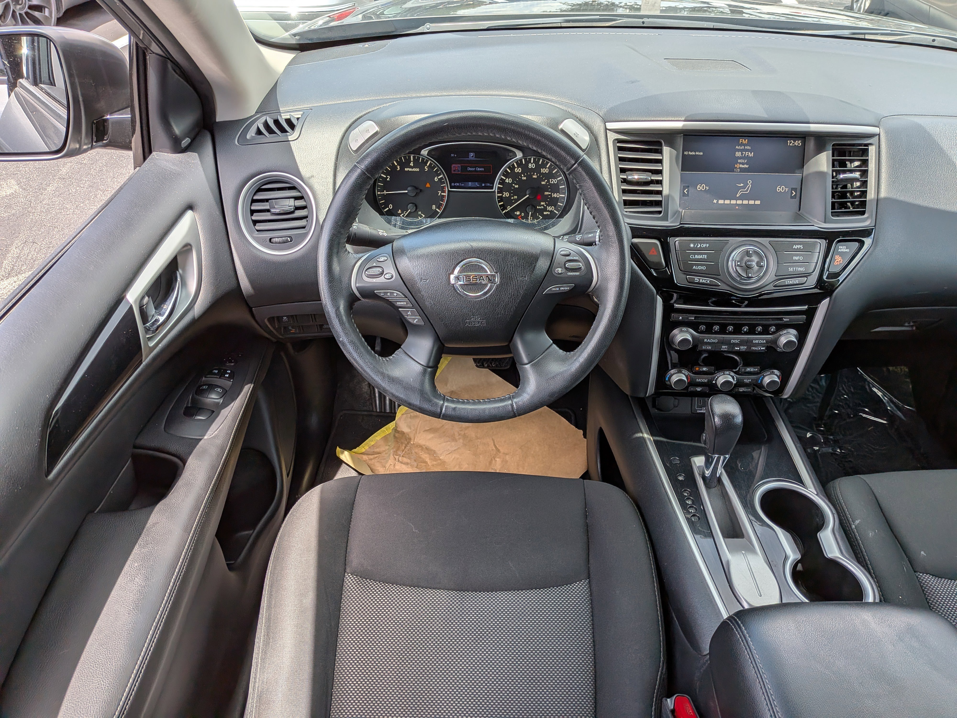 Used 2020 Nissan Pathfinder SV image 17