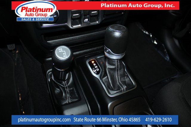 Used 2019 Jeep Wrangler Unlimited Sahara w/ Safety Group image 19