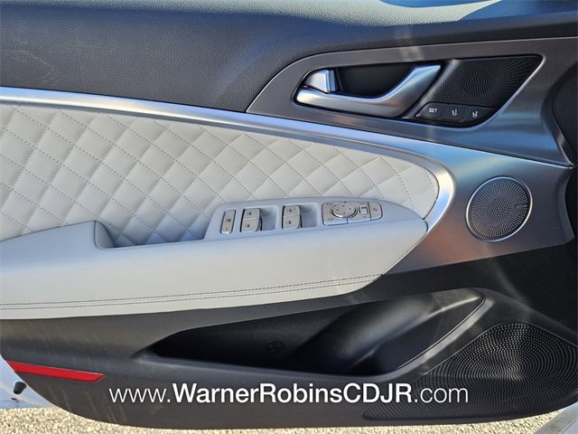 Used 2025 Genesis G70 3.3T Advanced w/ Sport Prestige Package image 31