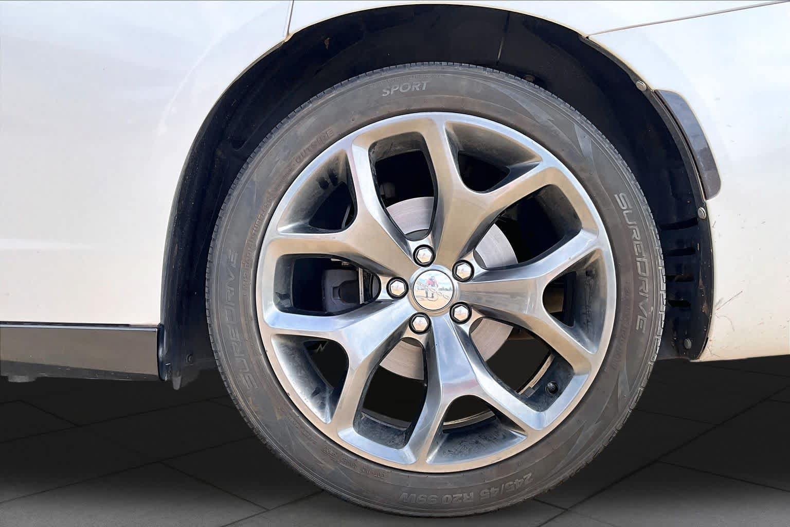 Used 2015 Dodge Charger SXT w/ Plus Group RWD image 10