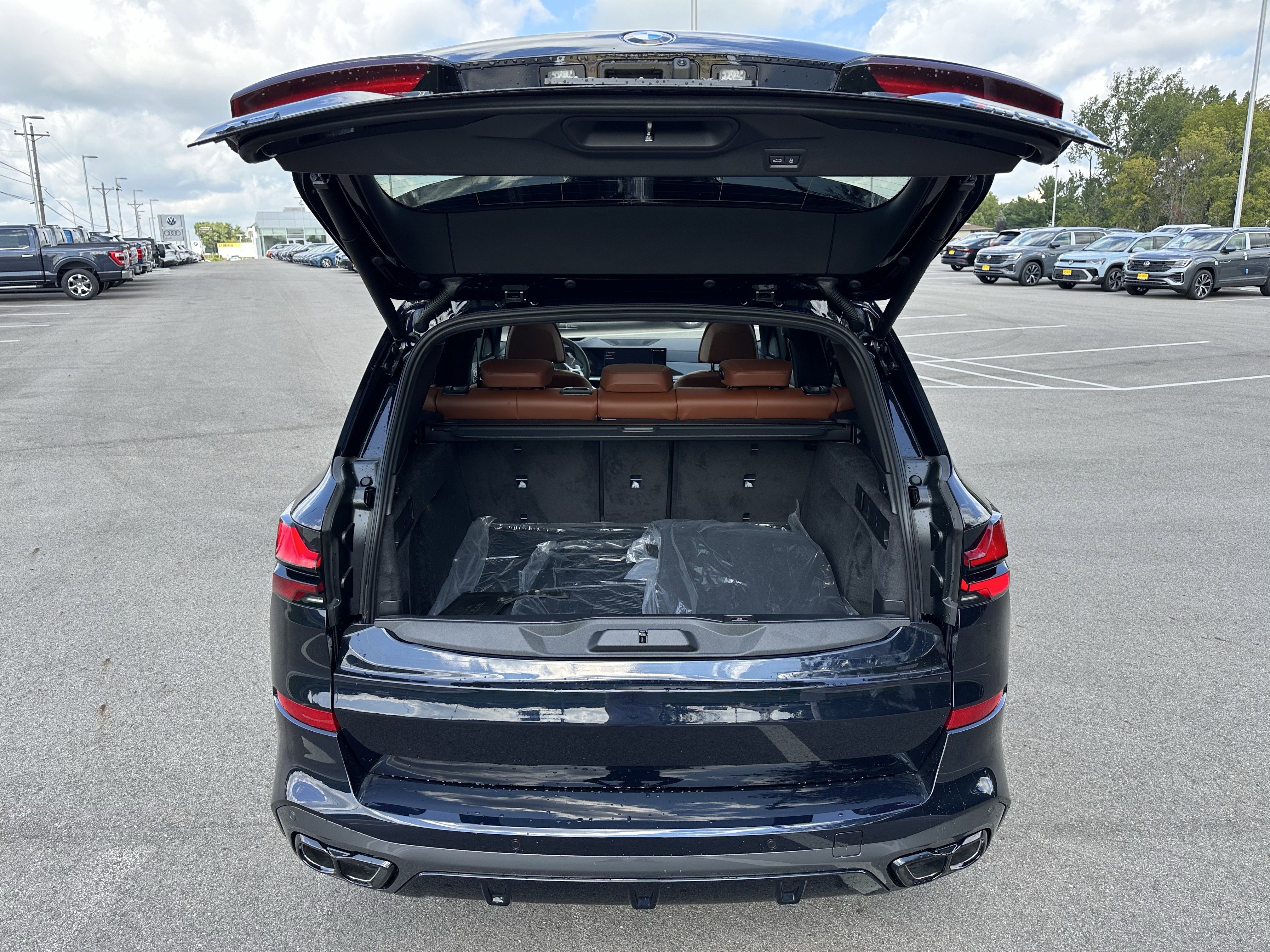 New 2026 BMW X5 M60i image 25