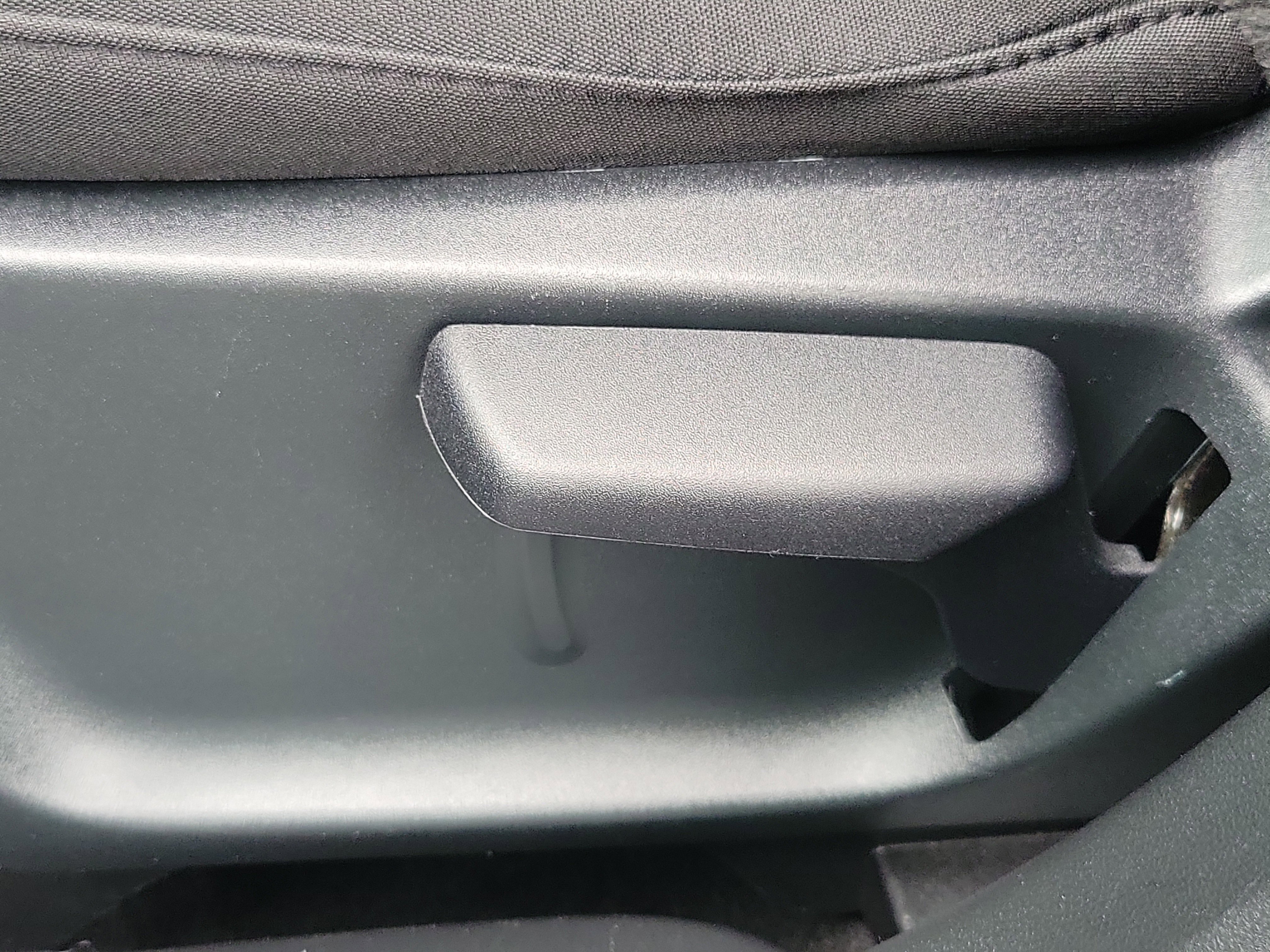 Used 2025 Ford Escape Active image 19