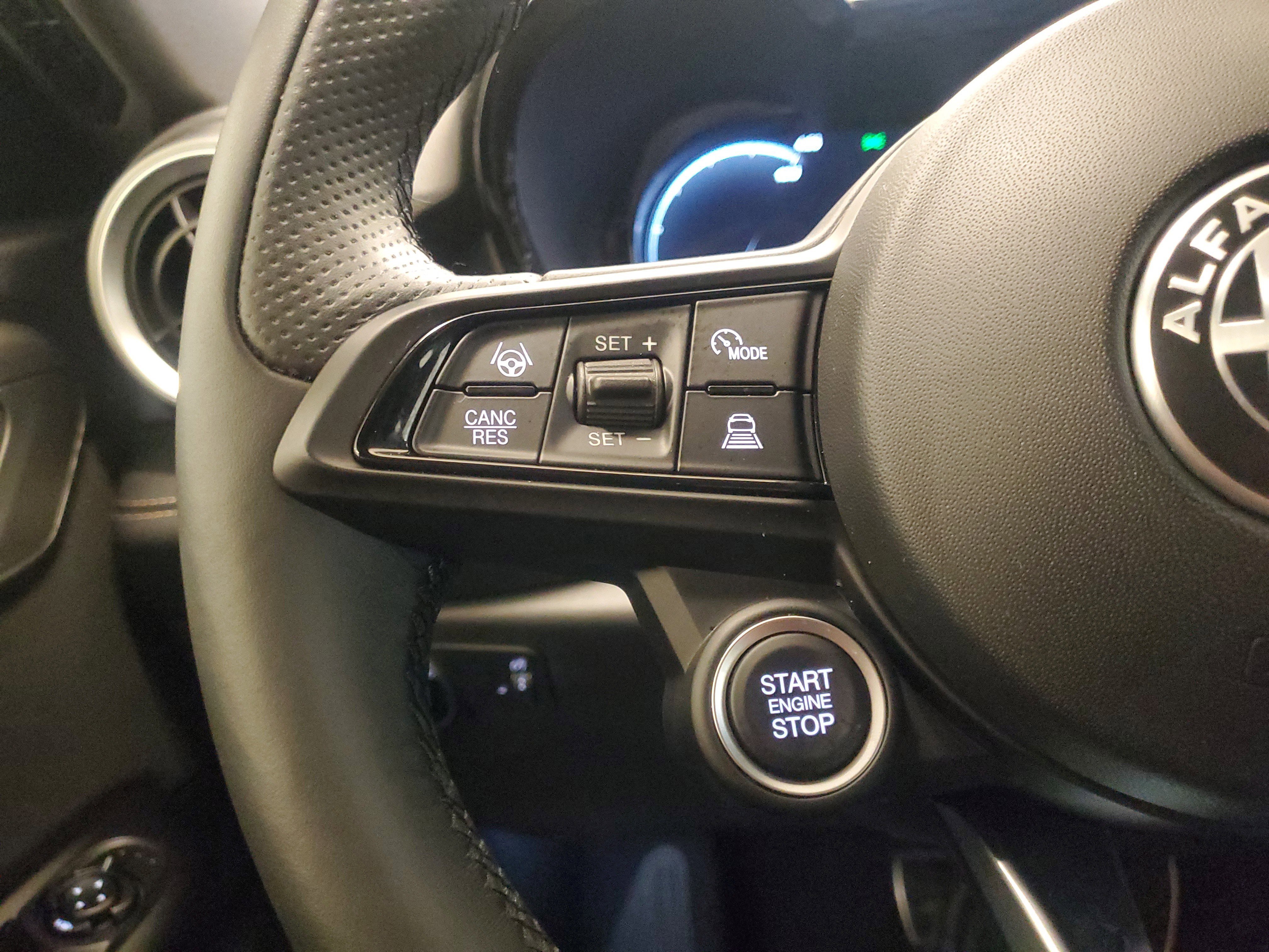 Used 2025 Alfa Romeo Tonale w/ Active Assist Package image 24