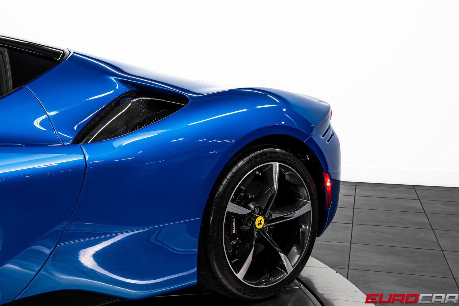 Used 2022 Ferrari SF90 Stradale image 17