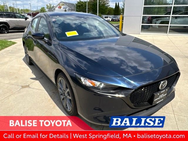 Used 2023 MAZDA MAZDA3 s FWD image 1