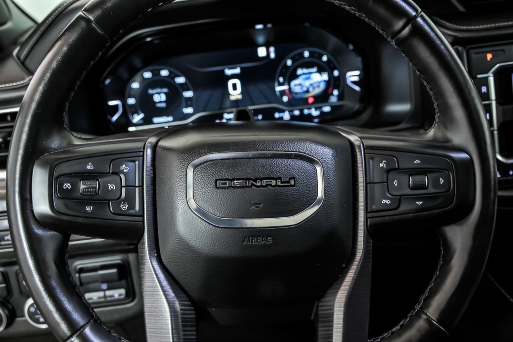 Used 2023 GMC Yukon XL Denali Ultimate image 21