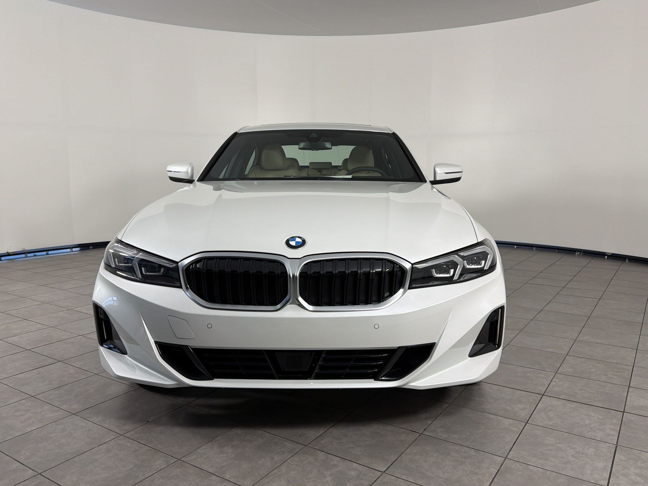Used 2026 BMW 330i xDrive Sedan w/ Convenience Package AWD/4WD image 6