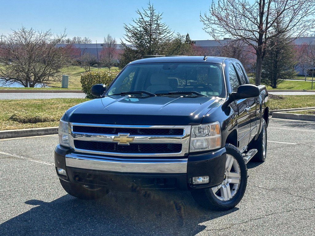 Used 2008 Chevrolet Silverado 1500 LT w/ All Star Edition image 3