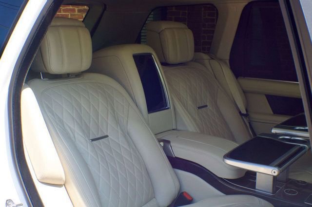 Used 2020 Land Rover Range Rover SV Autobiography Dynamic image 48