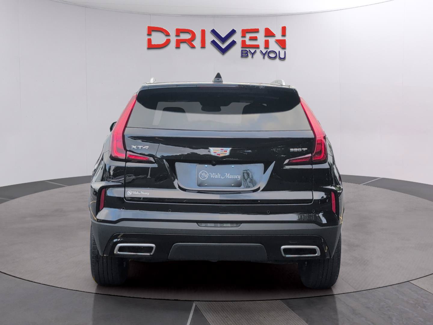 Used 2025 Cadillac XT4 Premium Luxury FWD image 4