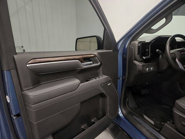 Used 2026 GMC Sierra 1500 Elevation w/ Elevation Premium Package AWD/4WD image 19