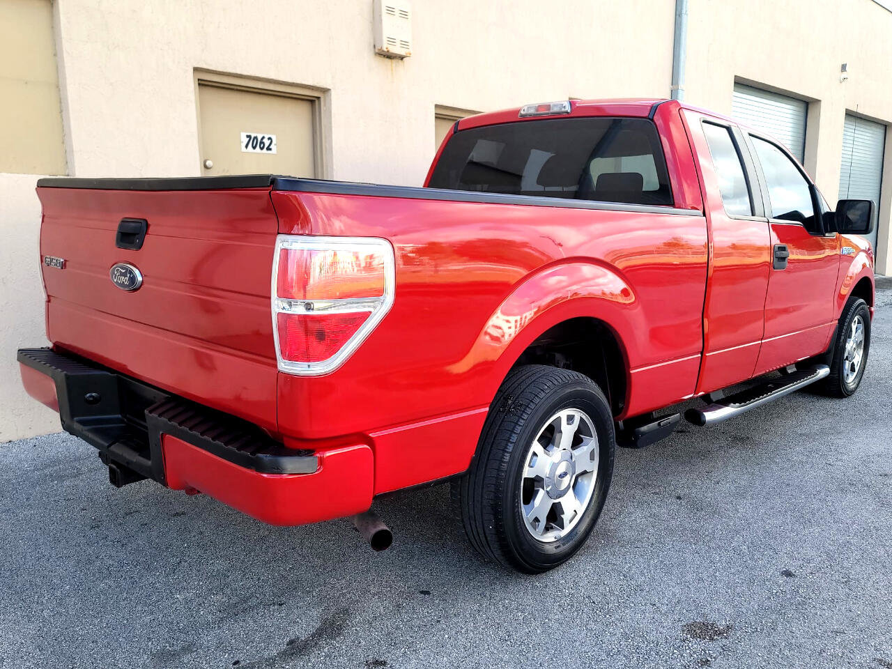Used 2009 Ford F150 STX image 3