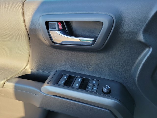 Used 2023 Toyota Tacoma TRD Off-Road image 29