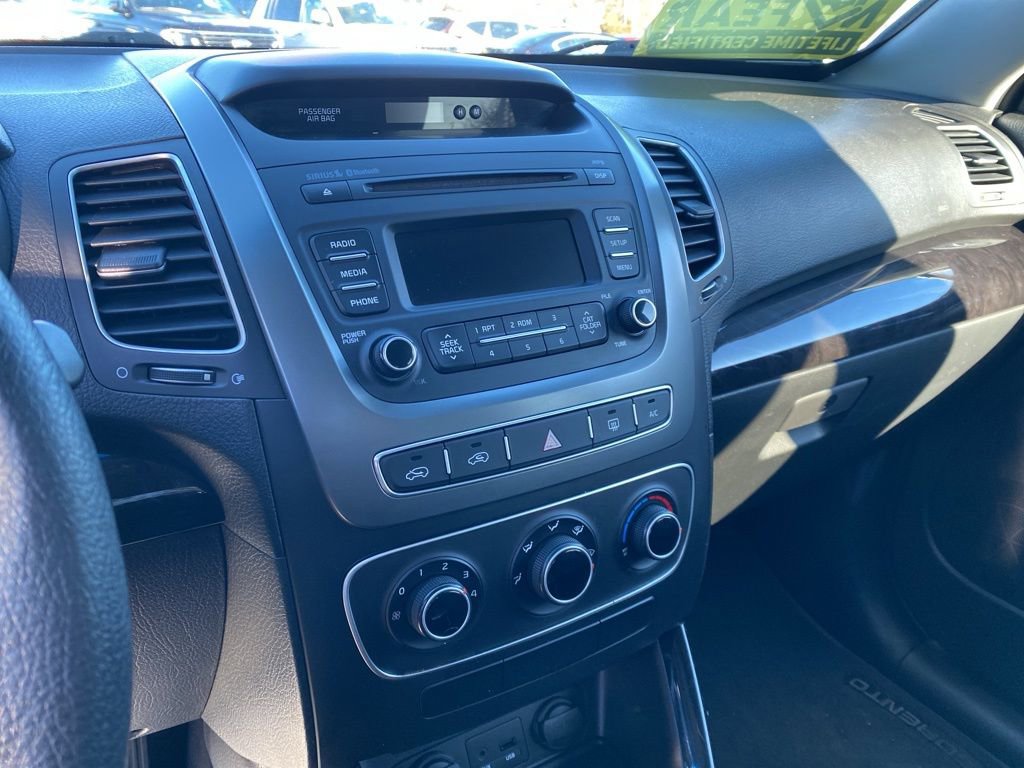 Used 2015 Kia Sorento LX FWD image 17