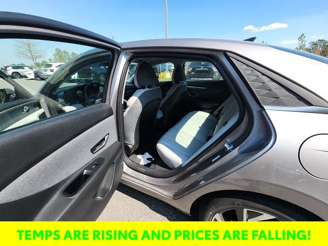 Used 2024 Hyundai Elantra Limited image 24