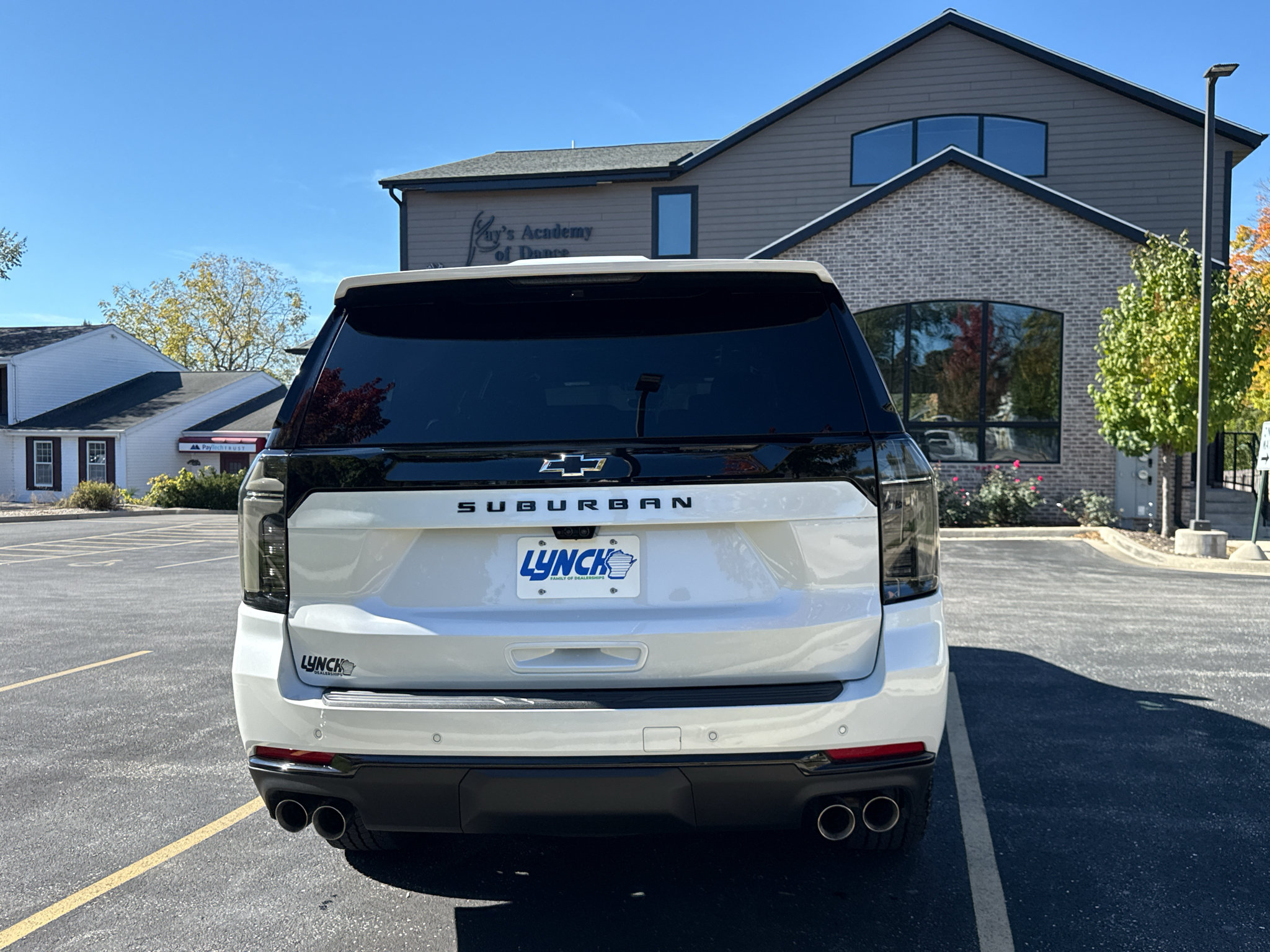 Used 2025 Chevrolet Suburban Z71 w/ Z71 Off-Road Package AWD/4WD image 56