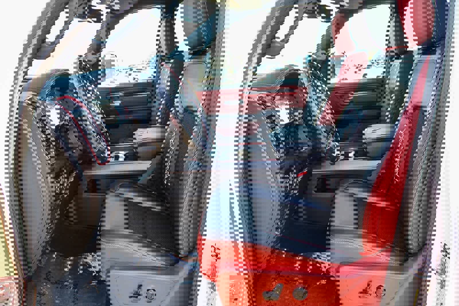 Used 2022 RAM 1500 Rebel image 14