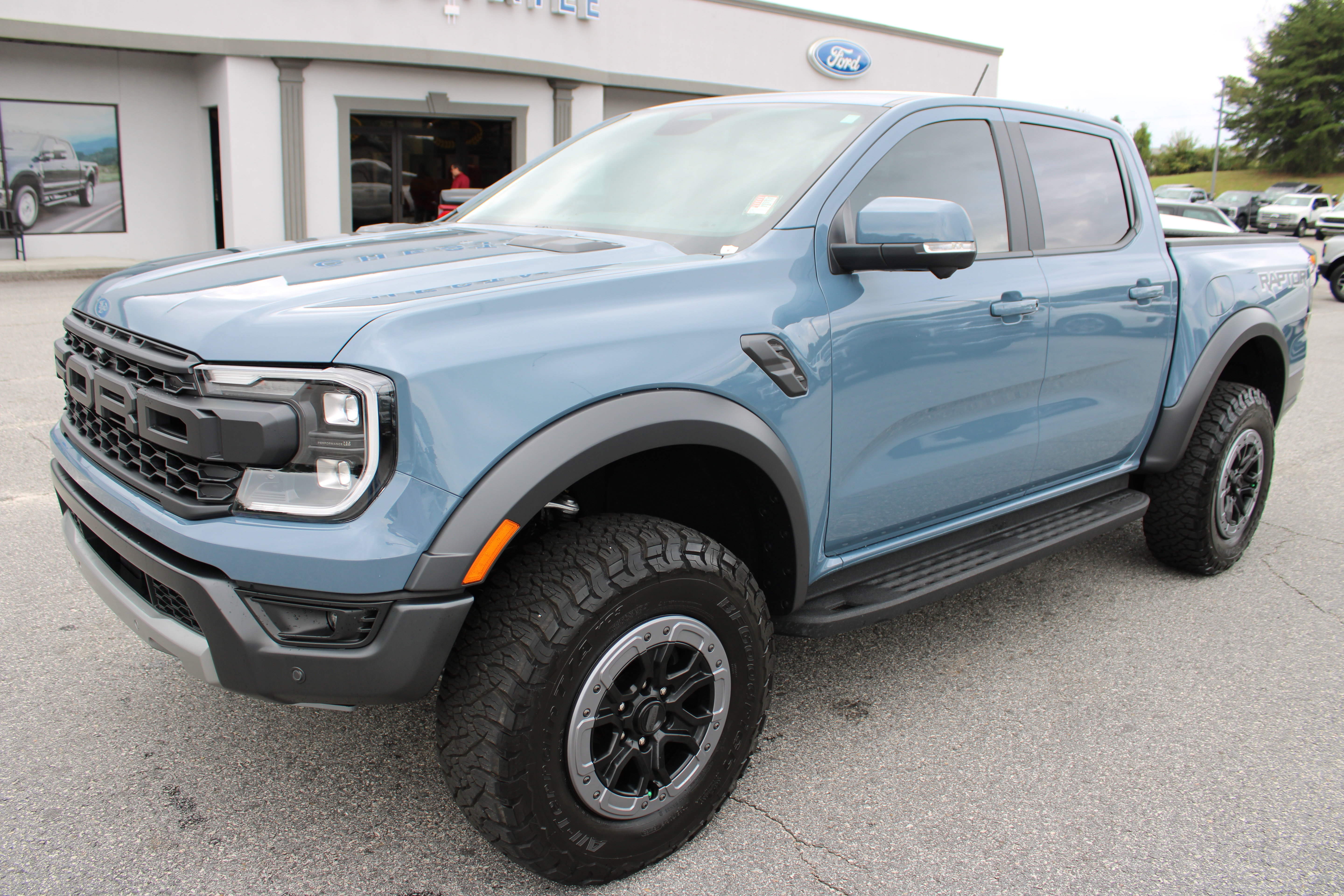 Used 2025 Ford Ranger Raptor AWD/4WD image 2