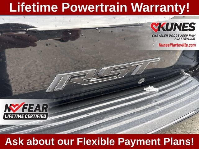 Used 2024 Chevrolet Suburban RST w/ Luxury Package image 12