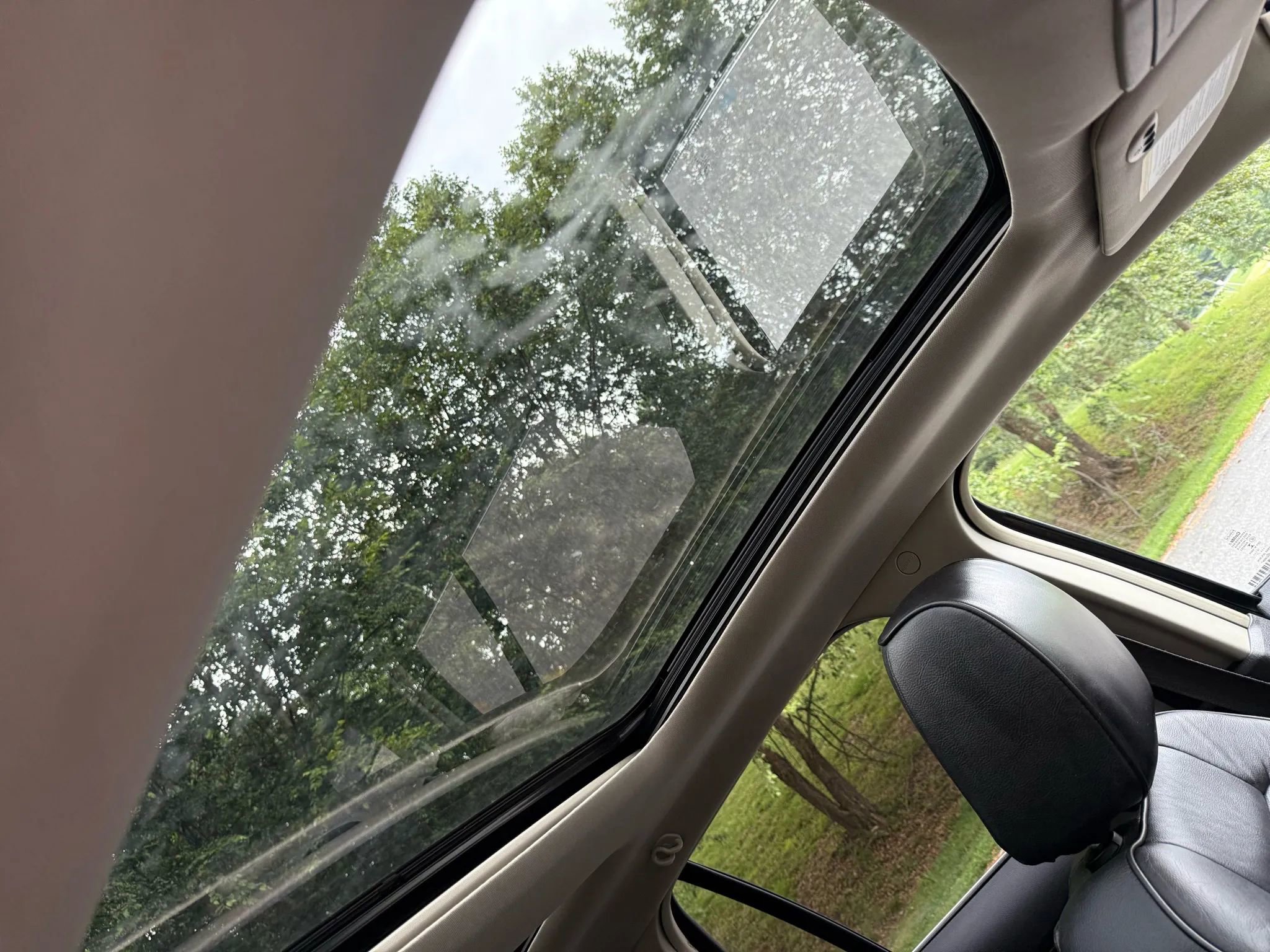 Used 2014 Lincoln MKX AWD w/ Equipment Group 102A image 19