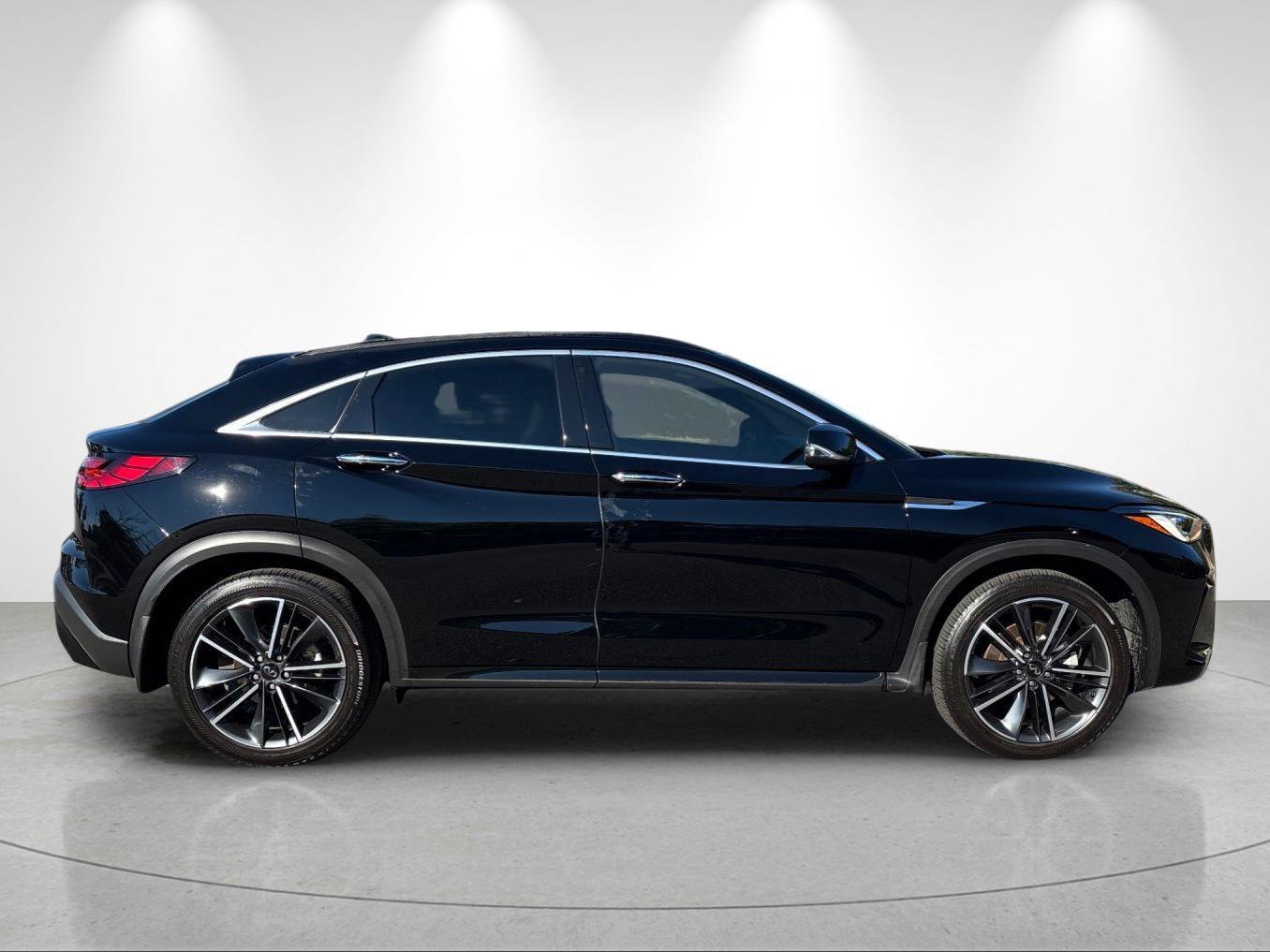 Used 2023 INFINITI QX55 Luxe w/ Cargo Package AWD/4WD image 6