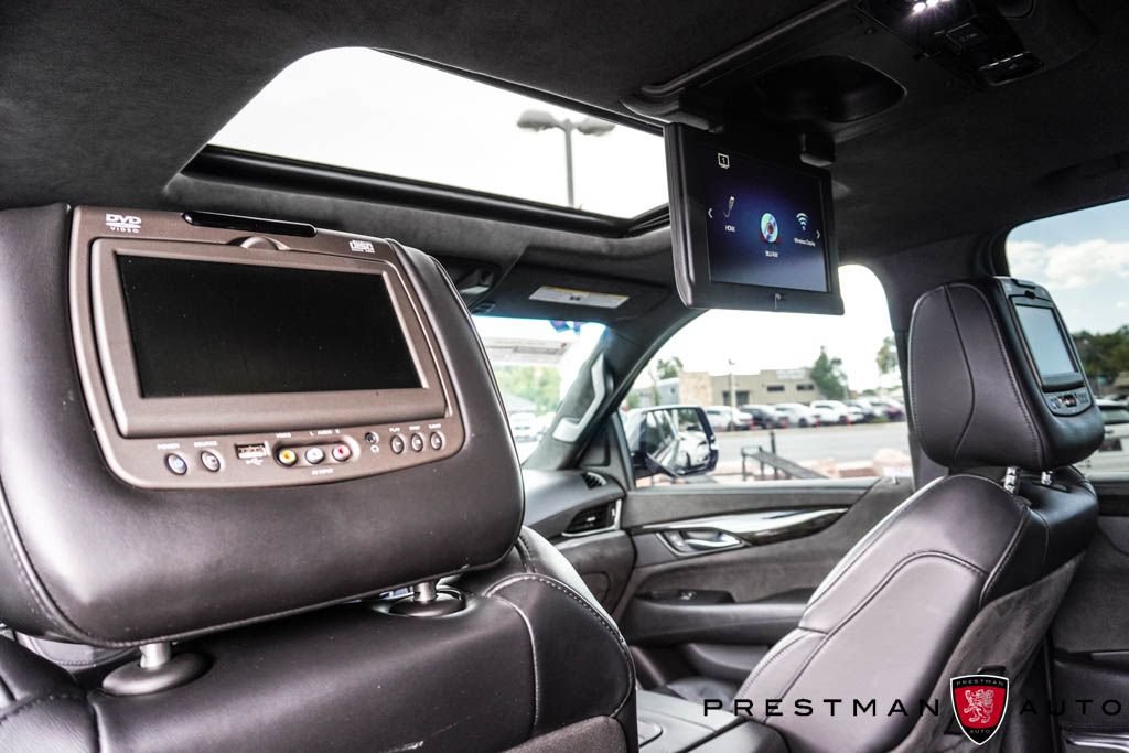Used 2019 Cadillac Escalade Platinum AWD/4WD image 5