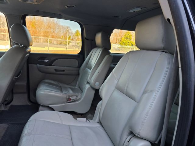 Used 2011 Chevrolet Suburban LT w/ Luxury Package image 17