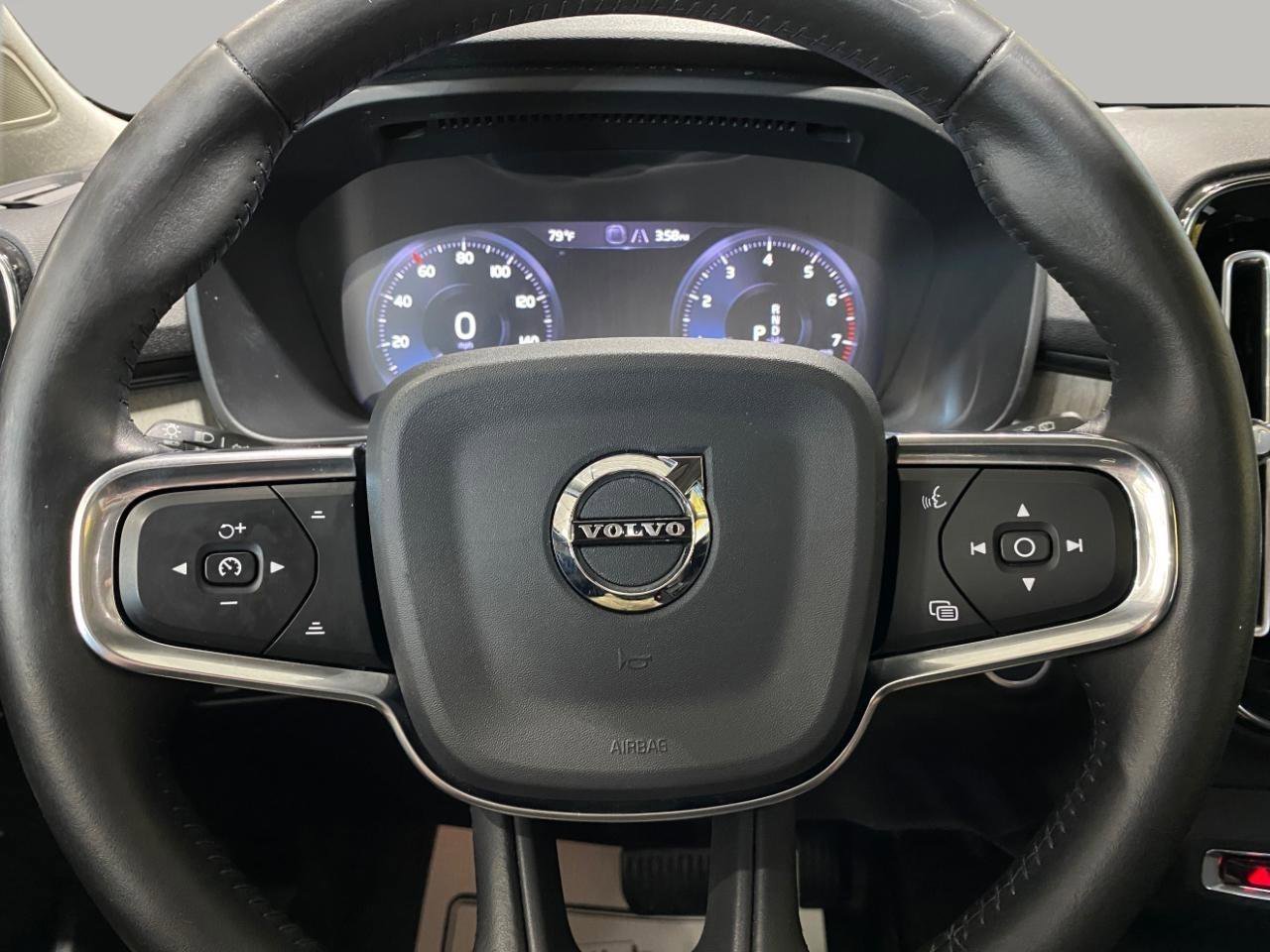 Used 2020 Volvo XC40 T5 Inscription AWD/4WD image 10