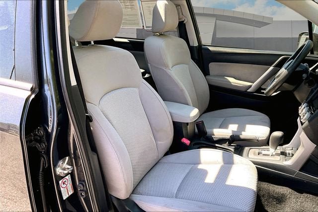 Used 2018 Subaru Forester 2.5i Premium w/ All-Weather Package AWD/4WD image 7