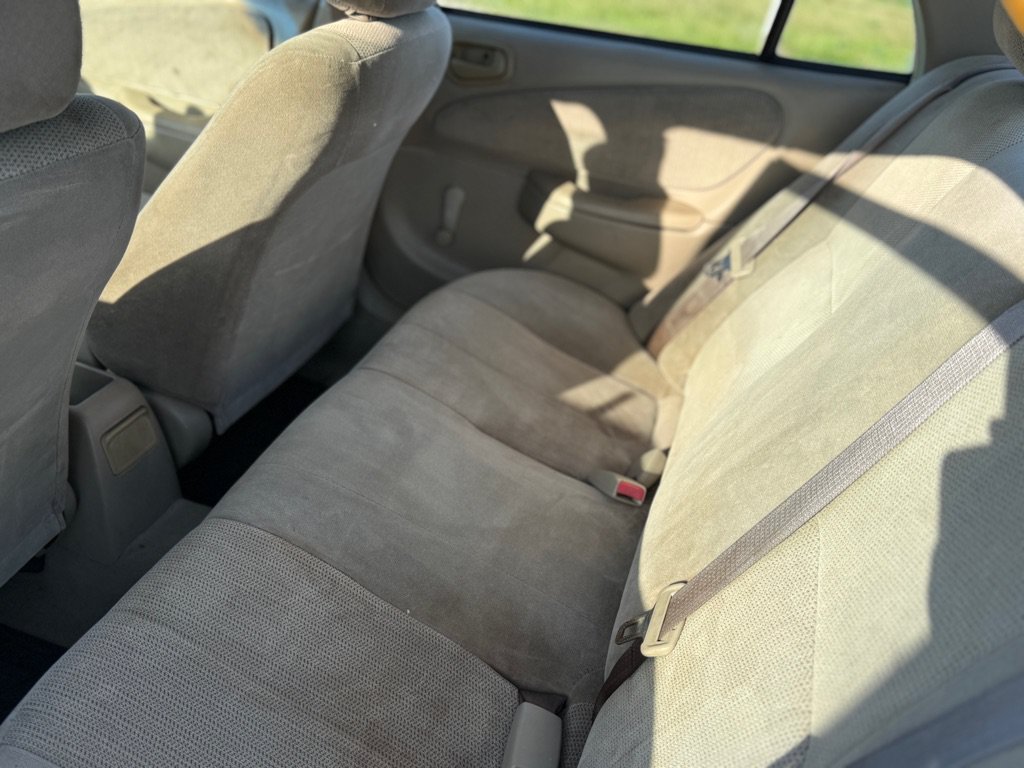 Used 2001 Toyota Corolla CE FWD image 13
