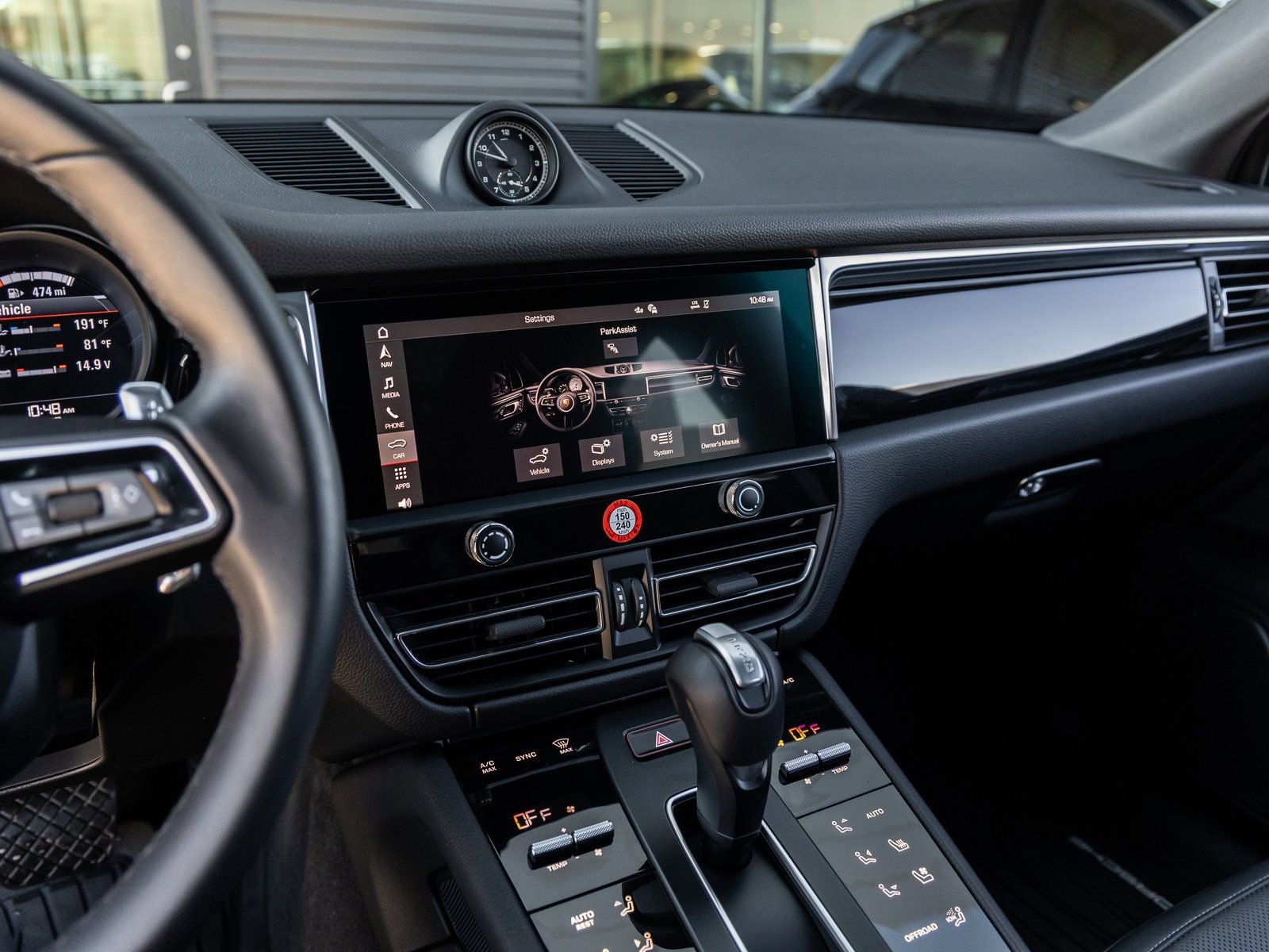 Certified 2025 Porsche Macan image 29