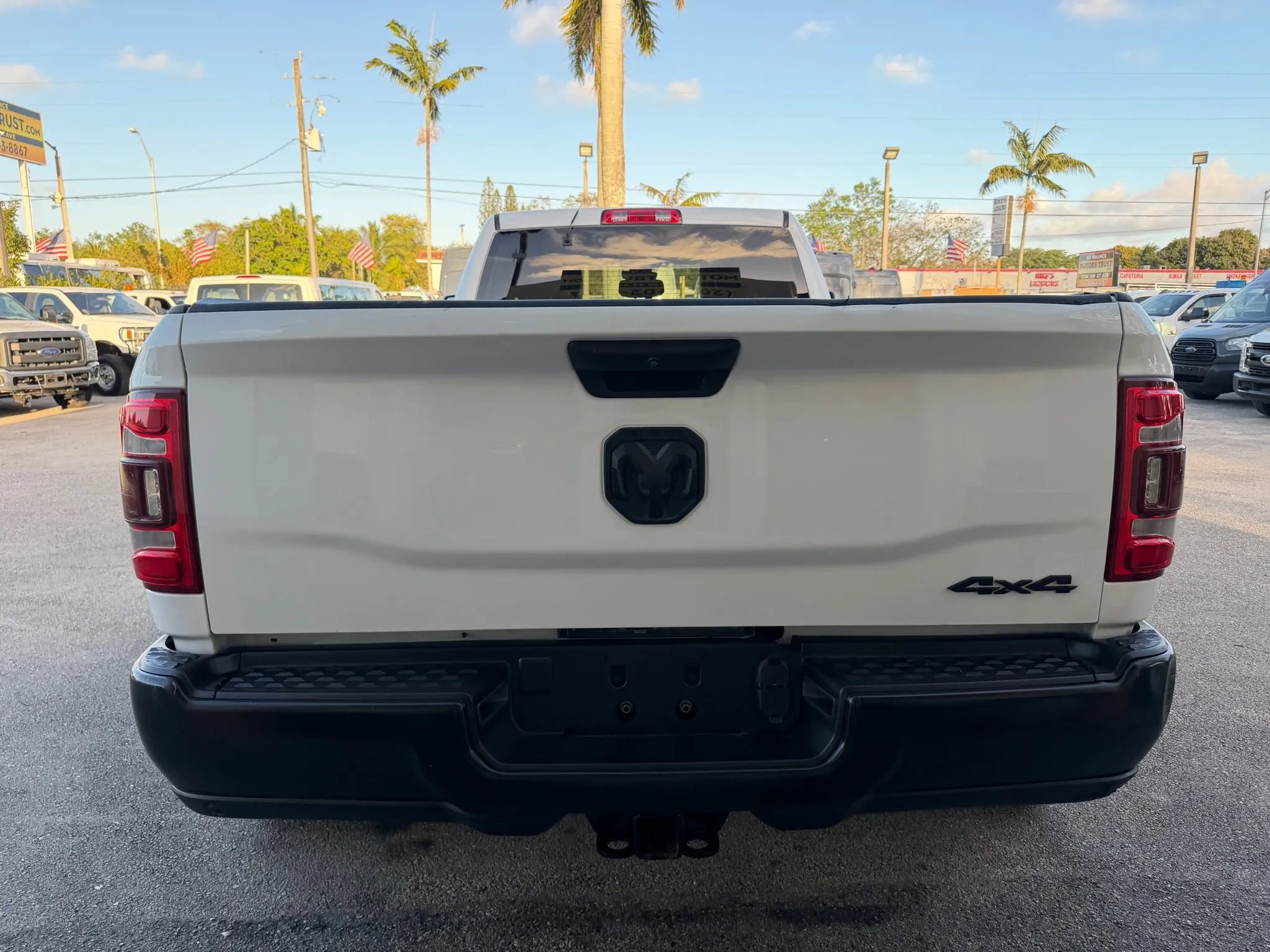 Used 2023 RAM 3500 Tradesman w/ Convenience Group AWD/4WD image 4