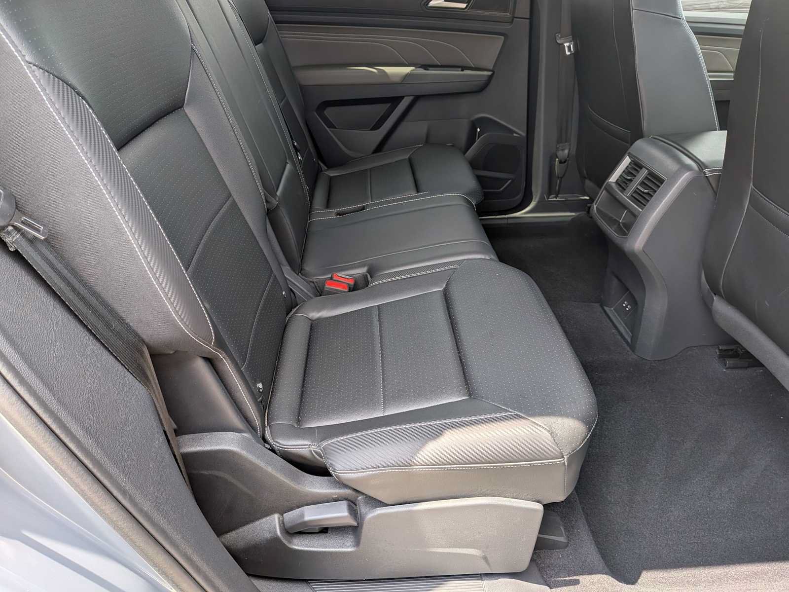 Used 2022 Volkswagen Atlas Cross Sport SE AWD/4WD image 19