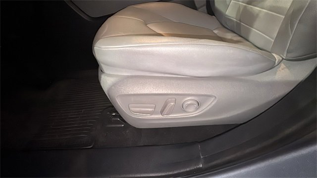 Used 2023 Toyota Highlander XLE image 25