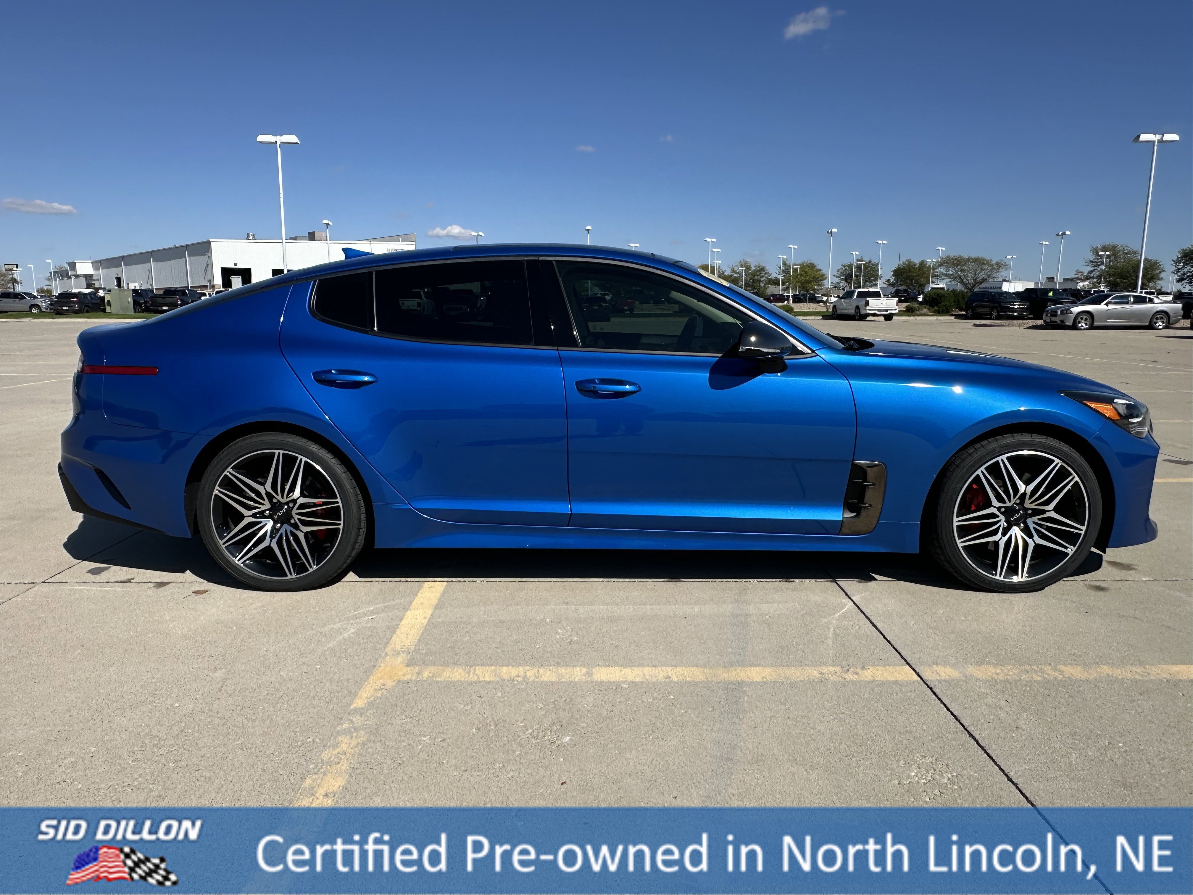 Used 2022 Kia Stinger GT1 image 3