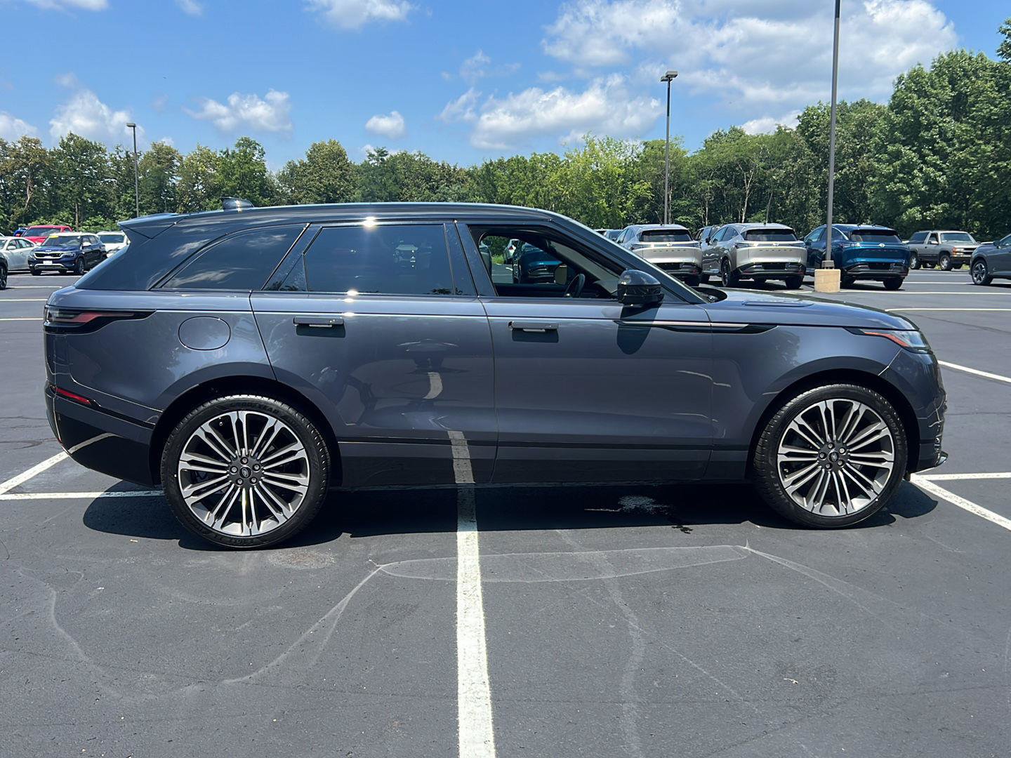 Certified 2024 Land Rover Range Rover Velar Dynamic HSE AWD/4WD image 6
