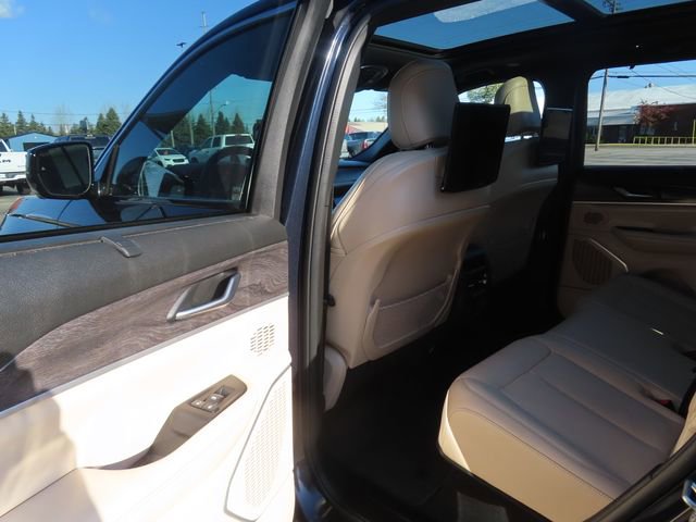 Used 2023 Jeep Grand Cherokee Limited w/ Luxury Tech Group II AWD/4WD image 21