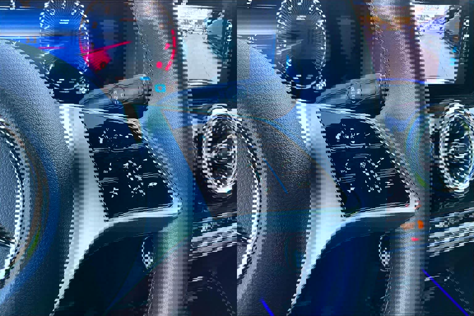 Used 2025 Mercedes-Benz GLA 250 image 24