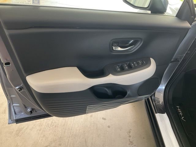 New 2026 Honda HR-V LX image 4
