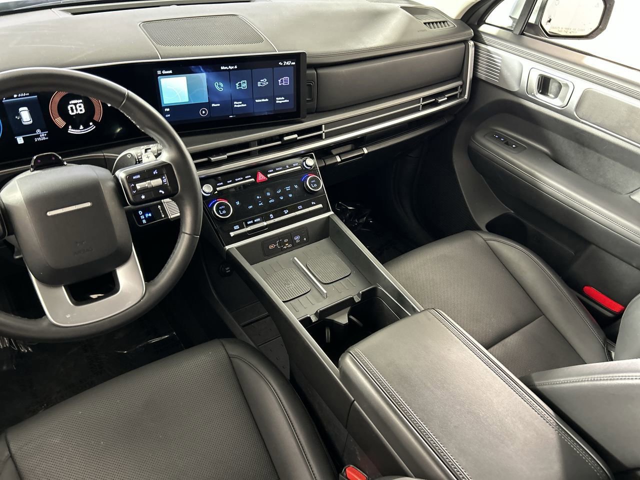 Used 2025 Hyundai Santa Fe SEL FWD image 22