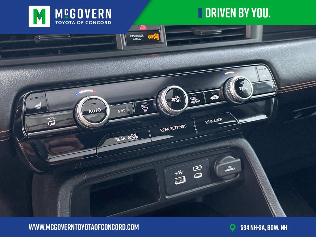 Used 2025 Honda Pilot TrailSport image 36