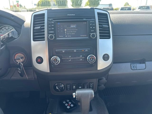 Used 2015 Nissan Xterra PRO-4X w/ Pro-4x Leather Package AWD/4WD image 21