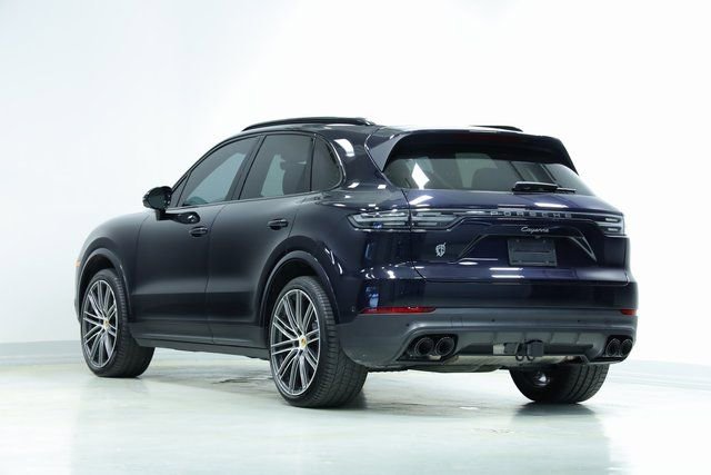 Used 2022 Porsche Cayenne Platinum Edition image 6