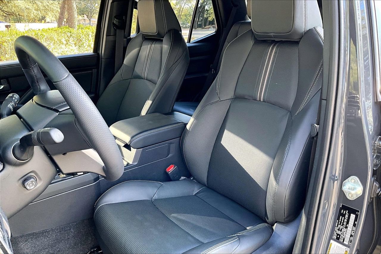 Used 2025 Toyota 4Runner Limited image 18