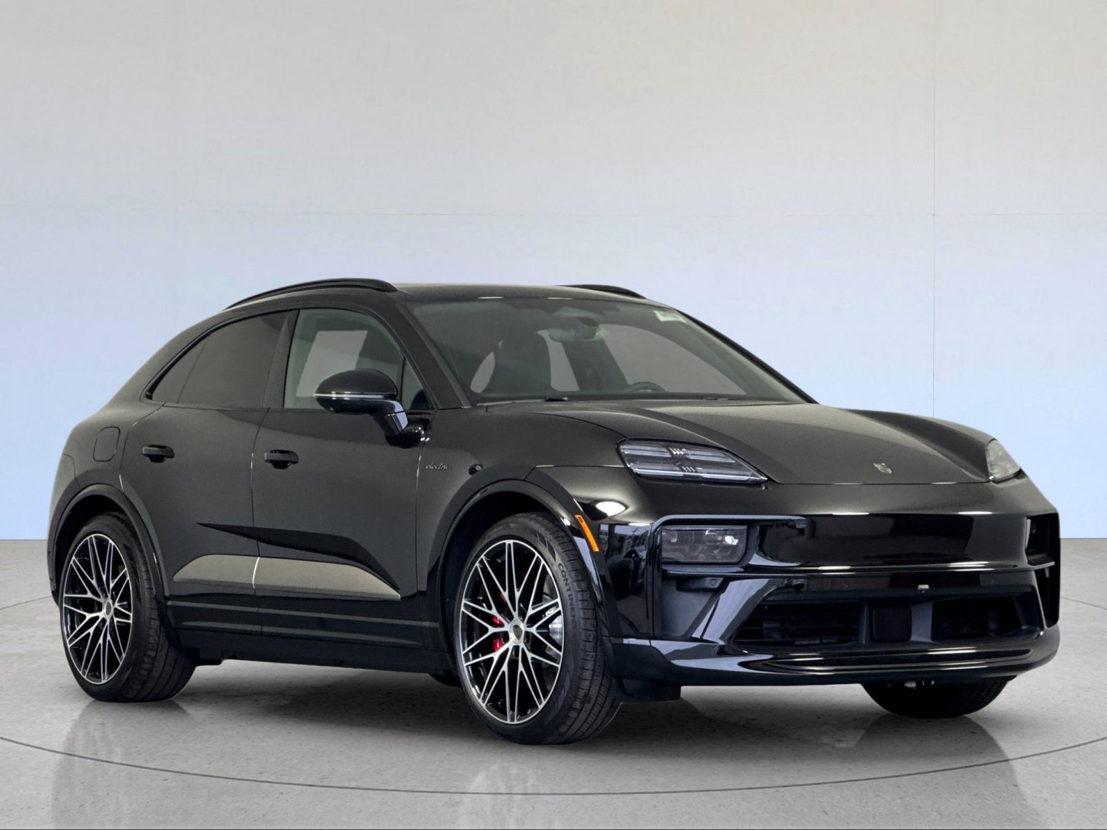 New 2026 Porsche Macan Turbo Electric AWD/4WD image 10