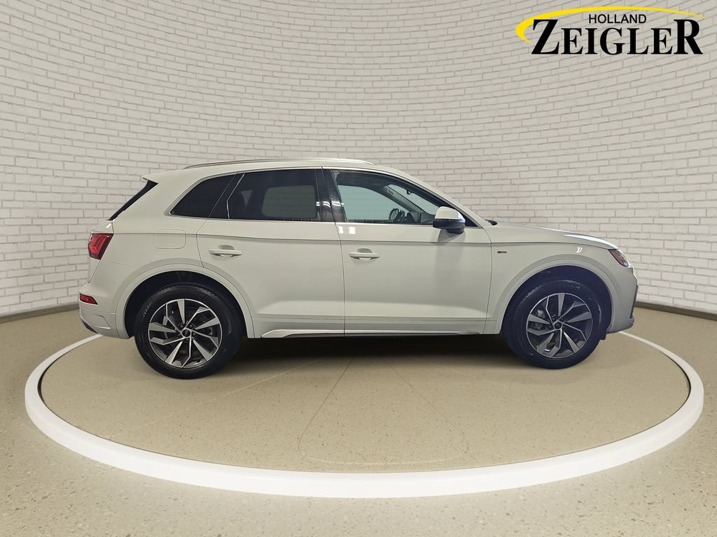 Used 2023 Audi Q5 2.0T Premium Plus w/ Premium Plus Package AWD/4WD image 4
